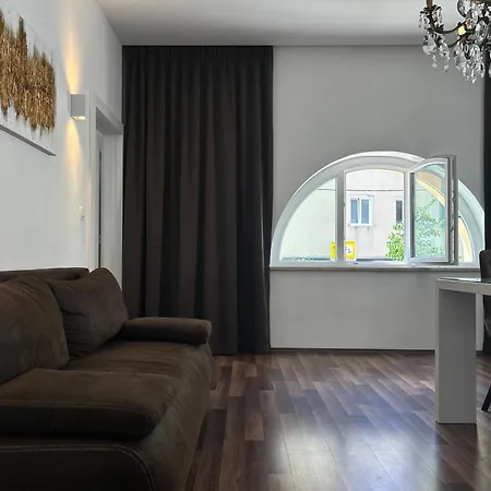 Marton & Martinis Superior - Spacious One-room - Excellent Location Within Walking Distance Of Diocletian's Palace And Bacvice - The Restaurants Within Walking Distance - Buralux Apartament
