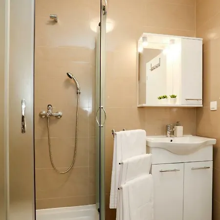 Marton & Martinis Superior - Spacious One-room - Excellent Location Within Walking Distance Of Diocletian's Palace And Bacvice - The Restaurants Within Walking Distance - Buralux