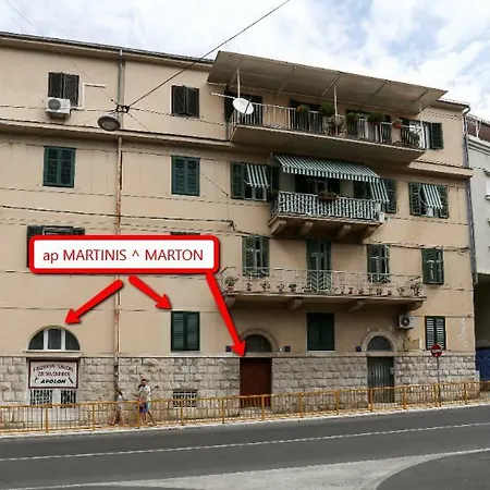 Marton & Martinis Superior - Spacious One-room - Excellent Location Within Walking Distance Of Diocletian's Palace And Bacvice - The Restaurants Within Walking Distance - Buralux *